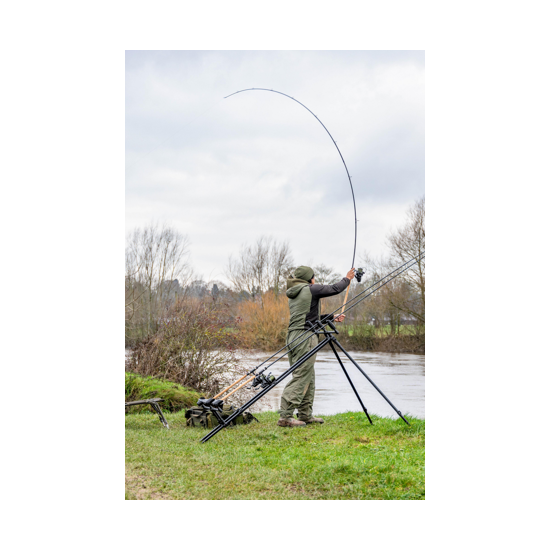 Trepied Korum -  Deluxe River Tripod 3 Rod Wide